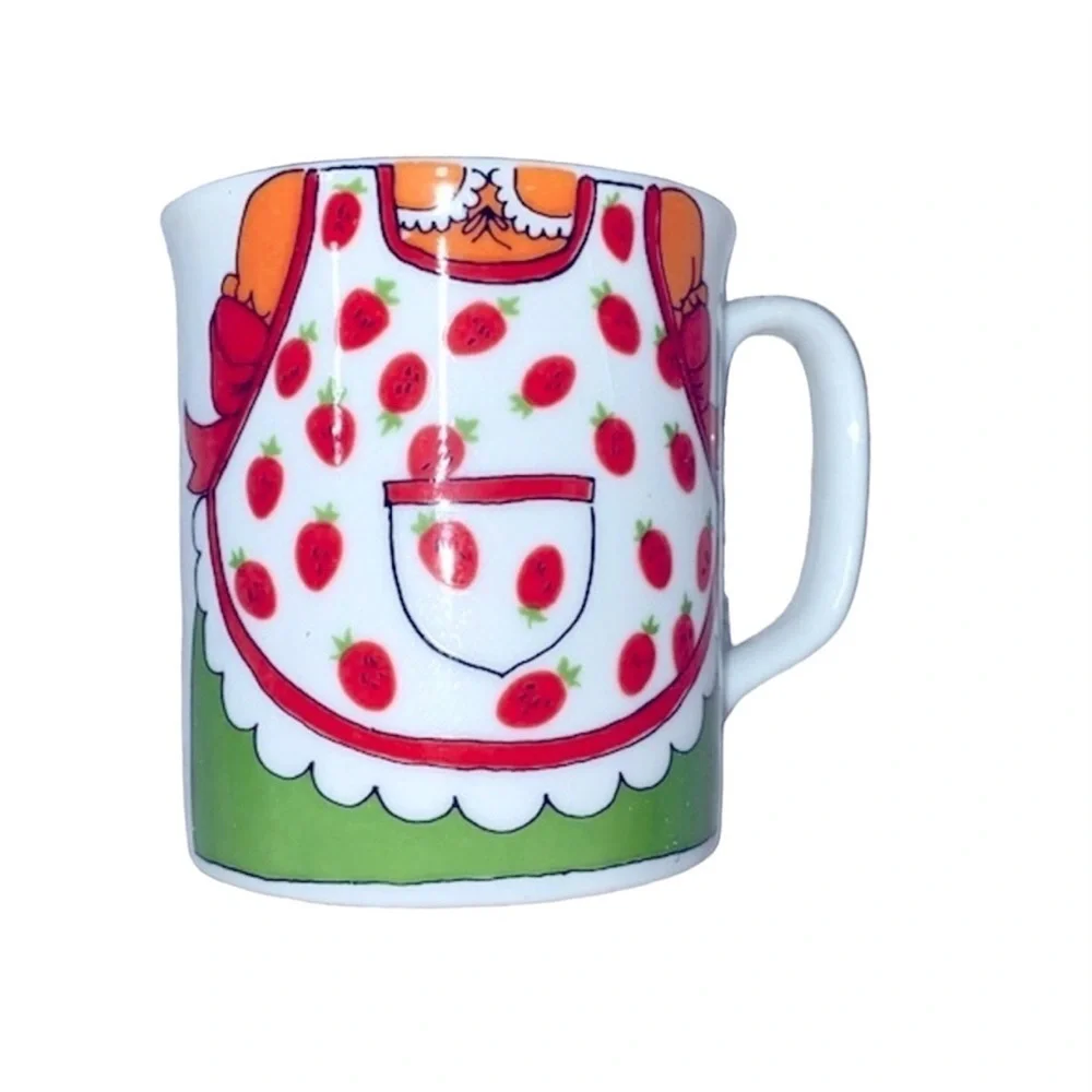 Vintage strawberry apron mug